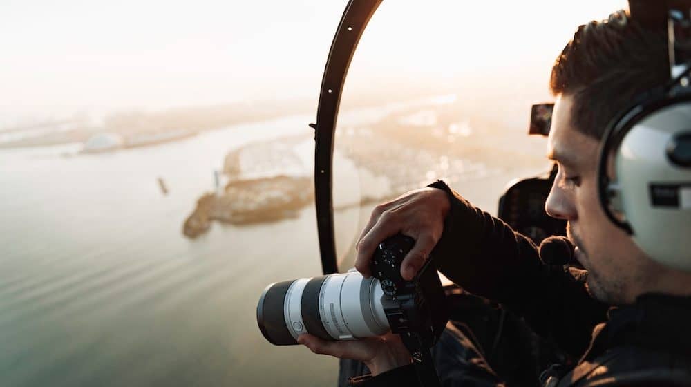 Fotografieren aus dem Helikopter