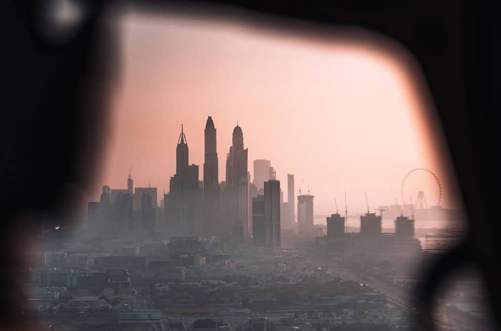 Dubai: Helikopterflug mit Blick auf die Stadt